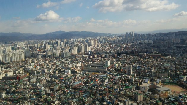 大邱タワー（83タワー）から見える大邱スタジアム方面［南東］の風景